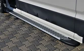 Бокові пороги Line (2 шт, алюміній) Середня база для Man TGE - 1