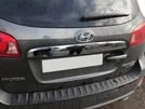 Планка над номером (нерж) для Hyundai Santa Fe 2 2006-2012 рр - 1