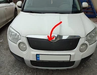 Зимова накладка на решітку (верхня, 2009-2013) Глянцева для Skoda Yeti рр