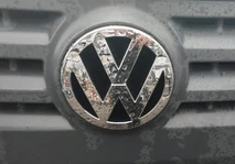 Передній значек (оригінал) для Volkswagen Caddy 2004-2010 рр