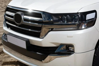 Решітка 2016-2021 (дизайн 2019) для Toyota Land Cruiser 200