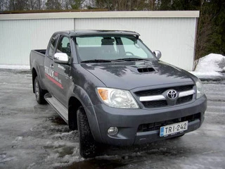 Козирок лобового скла (на кронштейнах) для Toyota Hilux 2006-2015 рр