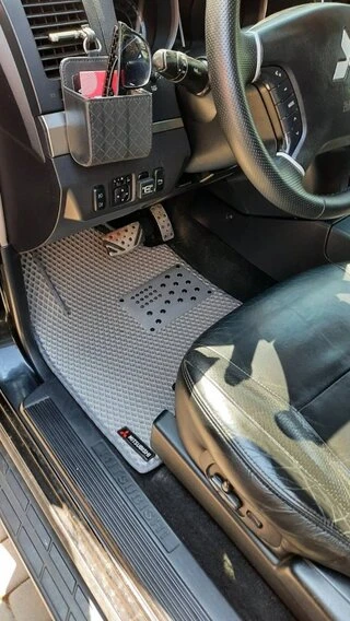 Килимки EVA (сірі) для Mitsubishi Pajero Wagon III