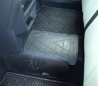 Задня перемичка килимок (Stingray Premium) для Volkswagen Tiguan 2016-2023 рр