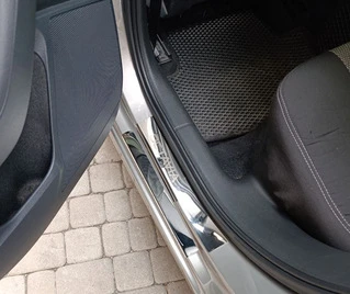 Накладки на пороги Carmos V1 (8 шт., нерж.) для Skoda Octavia III A7 2013-2019рр