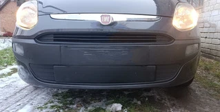 Зимова решітка (EVO, Punto) Глянцева для Fiat Punto Grande/EVO 2006-2018 рр