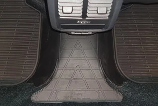 Задня перемичка килимок USA (Stingray Premium) для Volkswagen Passat B8 2015-2023 рр