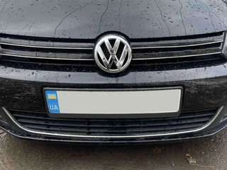 Передній значок 5K0 853 601F для Volkswagen Golf 6