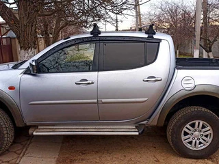 Вітровики (4 шт., Sunplex Sport) для Mitsubishi L200 2006-2015 рр