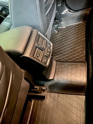 Задня перемичка килимок (Stingray Premium) для Subaru Forester 2018-2024 рр