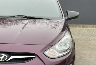 Накладки на дзеркала із вирізом під поворот BMW-style (2 шт) для Hyundai Accent 2011-2017 рр