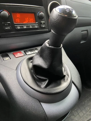 Чохол КПП (шкіра) для Peugeot Partner Tepee 2008-2018 рр