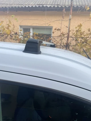 Поперечены в штатні місця під ключ (2 шт) для Ford Courier 2014-2023 рр