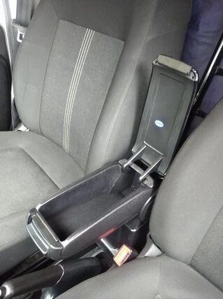 Підлокітник для Peugeot Bipper