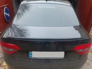 Спойлер LIP (Sunplex, чорний) (115,8см * 6,3см) для Skoda Superb 2009-2015 рр