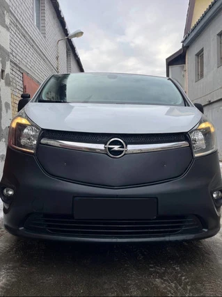 Зимова накладка на решітку Матова для Opel Vivaro 2015-2019 рр