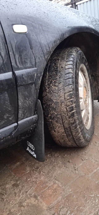 Комплект бризковиків (2 шт) для Ауди A4 B5 1994-2001 рр