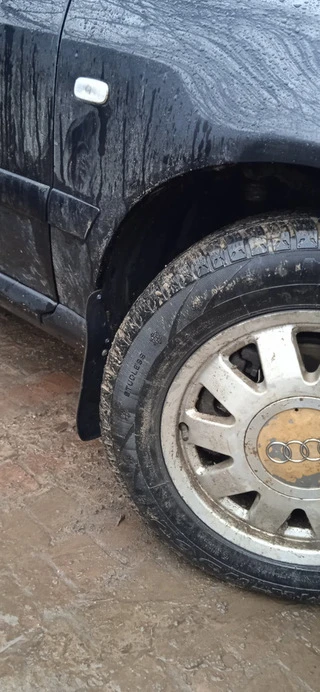 Комплект бризковиків (2 шт) для Ауди A4 B5 1994-2001 рр