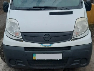 Зимова накладка на решітку 2007-2015 (V1, верхня) Глянцева, 2007-2015 для Opel Vivaro 2001-2015 рр