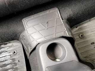 Задня перемичка килимок (Stingray Premium) для Skoda Fabia 2007-2014рр