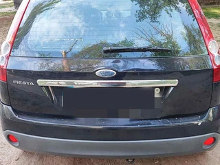 Накладка над номером (нерж.) Carmos - Турецька сталь для Ford Fiesta 2002-2008 рр