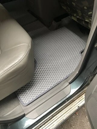 Килимки EVA (сірі) 2 штуки (передні) для Nissan Patrol Y61 1997-2011 рр