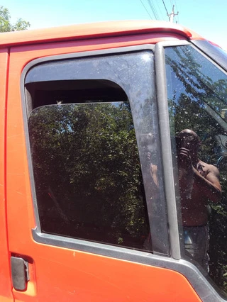 Вітровики Г-тип (2 шт., Sunplex Sport) для Ford Transit 2000-2014 рр