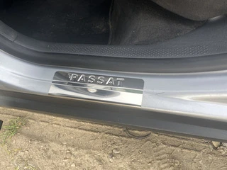 Накладки на пороги OmsaLine (4 шт, нерж) для Volkswagen Passat B5 1997-2005 рр