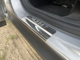 Накладки на пороги OmsaLine (4 шт, нерж) для Volkswagen Passat B5 1997-2005 рр