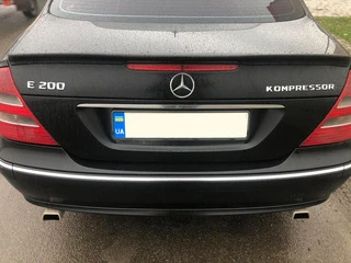 Задня емблема для Mercedes E-сlass W211 2002-2009 рр