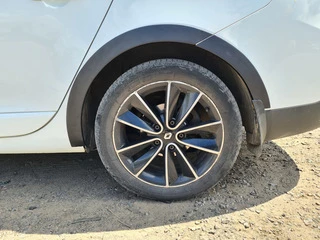 Накладки на арки (8 шт, чорні) HB &ndash; метал для Renault Megane III 2009-2016 рр