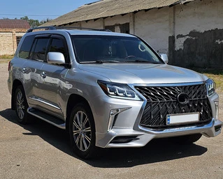 Комплект міні-рестайлінгу з моделі 2008-2015 на TRD Sport (бампер, фари) для Lexus LX570/450d