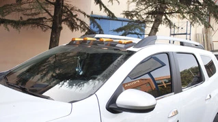 Козирьок лобовога скла V2 (LED) для Renault Duster 2018-2024 рр