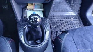 Накладки на панель Карбон для Volkswagen Touran 2003-2010 рр