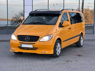 Козирьок на лобове скло (чорний глянець, 5мм) для Mercedes Vito W639 2004-2014 рр