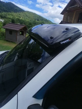 Козирьок на лобове скло (чорний глянець, 5мм) для Fiat Doblo I 2005-2010 рр