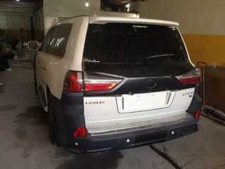 Комплект рестайлінгу з моделі 2008-2016 на TRD Superior () для Lexus LX570/450d