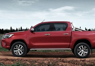 Окантовка вікон (4 шт, нерж) для Toyota Hilux 2015- рр