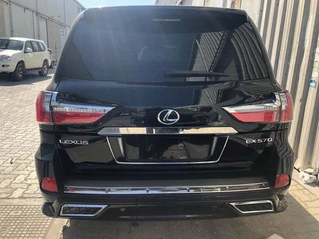 Комплект рестайлінгу з моделі 2008-2016 на TRD Superior () для Lexus LX570/450d