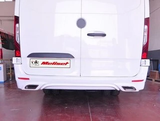 Накладка на задній бампер (під фарбування) для Mercedes Sprinter W907/W910 2018- рр