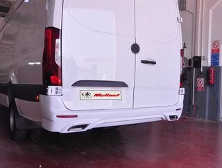 Накладка на задній бампер (під фарбування) для Mercedes Sprinter W907/W910 2018- рр
