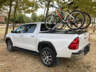 Поперечини (в штатні місця) сірий для Toyota Hilux 2015- рр