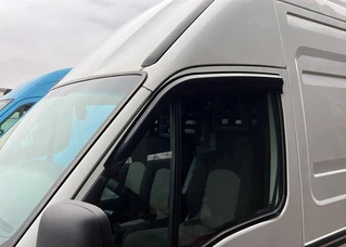 Вітровики (2 шт., Sunplex Sport) для Iveco Daily 2006-2014 рр