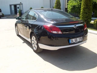 Задня нижня накладка (під фарбування) для Opel Insignia 2008-2017 рр