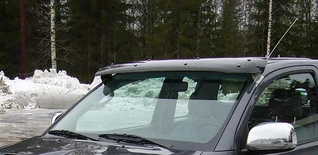 Козирьок на лобове скло (чорний, на рамі) для Mitsubishi L200 2006-2015 рр