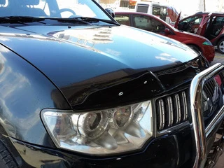 Дефлектор капоту (EuroCap) для Mitsubishi L200 2006-2015 рр