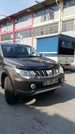Дефлектор капоту (2015-2019, EuroCap) для Mitsubishi L200 рр