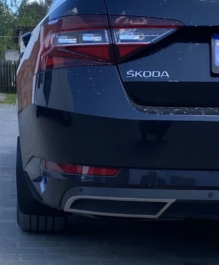 Накладки на торець бамперу Carmos (3 шт, нерж) для Skoda Superb 2015-2024 рр