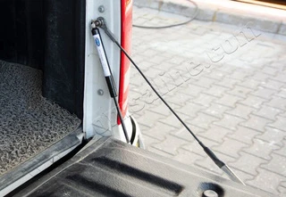 Амортизатори задньої кришки для Toyota Hilux 2015- рр