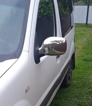 Накладки на дзеркала (2004-2008, 2 шт) Carmos - Турецька сталь для Renault Kangoo рр